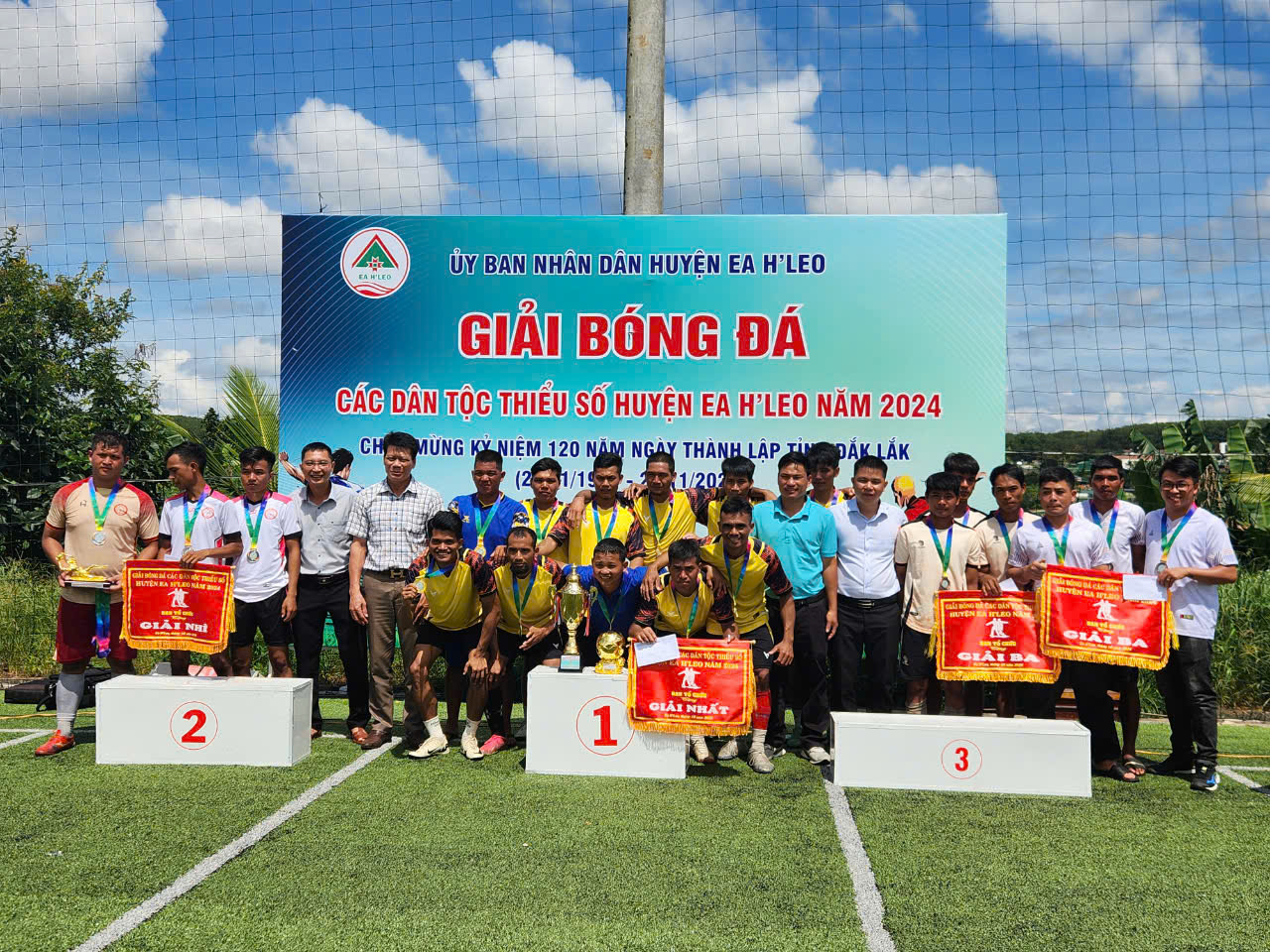 Bế mạc Giải bóng đá các Dân tộc thiểu số huyện Ea H’Leo năm 2024